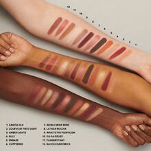 MAC Connect In Colour 眼影盘 #Future Flame 12.2克/0.43盎司 | 一抹显色 | 轻盈丝滑质地 | 均匀易晕染 | 适合隐形眼镜佩戴者 | 干湿两用 - Future Flame - 查看 5