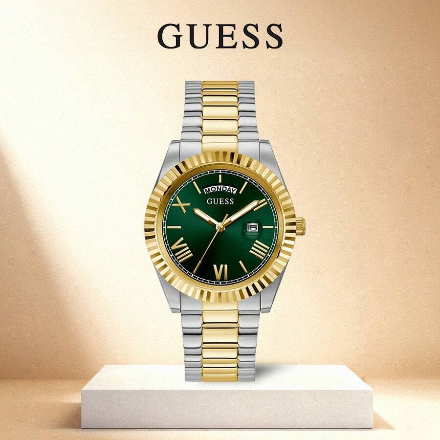 Guess GW0265G8 Klassisch elegante Herren Analog Quarz Uhr mit Tag-/Datumsfunktion, grünes rundes Zifferblatt und zweifarbiges Edelstahlarmband in Silber und Gold, geeignet für den täglichen Businesswear, Geburtstagsgeschenk für Männer