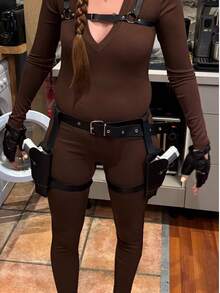 一套服装枪套，西部牛仔枪套，劳拉·克劳馥服装配件