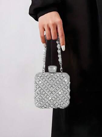 1 st. damväska med silverfärgade kristaller, med A-klassad diamantkedja i metall, lådformad handväska med ljus krondekor, charmig och perfekt, brudplånbok, lämplig för bröllop, fest, bal, disco, födelsedagspresent, alla hjärtans dag-present, affärsmöte