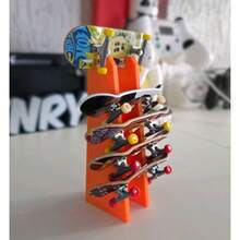 Estante de exhibición de 5 ranuras para tablas de dedo - Estante de exhibición elegante y resistente para organizar y exhibir tu colección de tablas de dedo (tablas de dedo no incluidas) - Negro - Ver 8