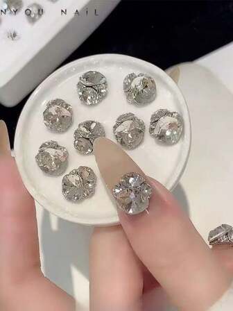 5 st nya blinkande grova fyrkantiga kristallnageldekorationer, handgjorda kristallkulor, lyxiga strassdekorationer, lämpliga för nagelsalong DIY-dekoration, mångsidig design