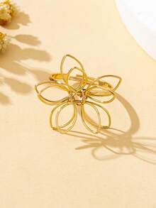 1pc Women's Fashion Ring, Minimalist Hollow Flower Design Ring, Suitable For Daily Wear - Yellow Gold - View 6