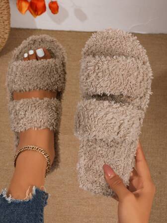 1 Pair Elegant Faux Fur Slippers, Suitable For Women, Indoor/Outdoor House Shoes, Cute Style, Warm Flat, Non-Slip Rubber Sole, Solid Color, Fabric Lining, Suitable For Autumn/Winter