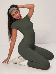 PinkTip 森林绿基础款露脐上衣和短裤套装，高腰宽松版型，夏季休闲和运动必备单品 - 軍綠色 - 查看 6