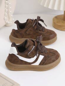 1双幼儿男女童花卉图案PU魔术贴休闲运动鞋，时尚百搭，适合秋季穿着 - 棕色 - 查看 7