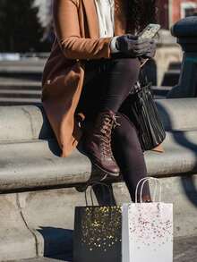 1/6/12/18个带提手的圣诞礼品袋 - 节日圣诞老人、圣诞零食袋、驯鹿和雪人图案、红色圣诞老人图案纸质圣诞袋、圣诞购物袋、收纳袋、节日购物和派对礼品手提袋、圣诞节情人节、礼品包装购物、圣诞派对用品、圣诞袋。 - 彩色 - 查看 10