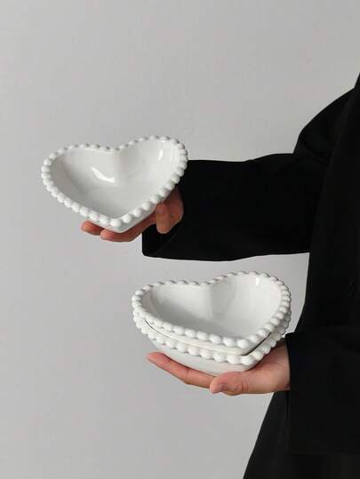 1pc/2pcs/4pcs Simple White Polka Dot Heart-Shaped Bowl, Ice Cream Dessert Bowl, Home Salad Pudding Bowl, Ceramic Tableware Bowl, Creative Niche Snack Bowl