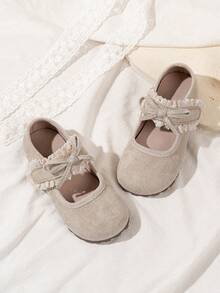 1 Pair Girls' Children Lace Trim & Bow Decor Flat Shoes, Round Toe, Hook And Loop Closure, Soft & Comfortable, Fashionable & Cute Princess Style Shoes, Suitable For Outdoor/Street Wear, All Seasons - Beige - View 2