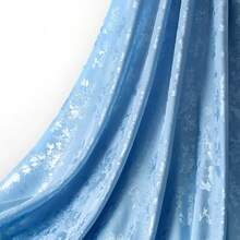 Vải satin màu xanh đậm trang nhã với họa tiết hoa jacquard tinh tế, chất lượng cao với độ bóng mượt, thiết kế hoa mẫu đơn và hoa lá trang nhã, phong cách thanh lịch kín đáo, chất liệu satin mịn với hiệu ứng hoa dập nổi ẩn, thích hợp cho quần áo, phụ kiện, váy dạ hội, rèm cửa, trang trí đám cưới, đồ nội thất gia đình và các dự án DIY. - Nhiều màu - Xem 4
