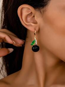 1 Đôi bông tai kim loại đính đá sáng tạo hình quả anh đào, thích hợp để đeo hàng ngày - màu đen - Xem 1