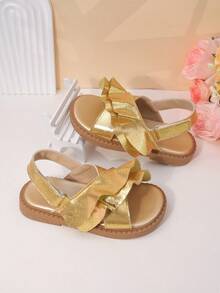 1 Pair 4-12 Years Old Girls' Gold Laser Ruffled Sandals, Synthetic Leather, Closed Toe, Breathable, Hook And Loop Strap, Flat Soft Sole, Dreamy Princess Style, 2026 Summer New, Suitable For Birthday Party, Summer Outing, Daily Wear - Gold - View 3