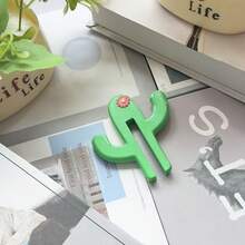 1 Kệ đựng đồ nhà tắm hình cây xương rồng, kệ treo tường không cần khoan, dễ dàng lắp đặt trên tường hoặc cửa, tiết kiệm không gian, chống thấm nước, phù hợp với trang trí nhà hiện đại. Lý tưởng cho khu vực bồn rửa mặt và bàn trang điểm, đựng khăn, xà phòng, bàn chải đánh răng, mỹ phẩm và các phụ kiện nhỏ. Nhẹ, chống gỉ, linh hoạt cho không gian nhỏ. - Nhiều màu - Xem 3