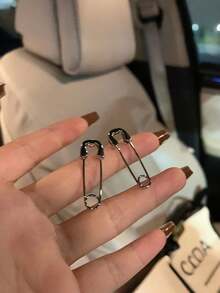 一对独特的别针设计耳环 - 创意十足、个性鲜明的朋克风回形针耳环，男女皆宜，前卫又不失优雅的朋克配饰，展现大胆的个性表达和独特的时尚态度 - 彩色 - 查看 6