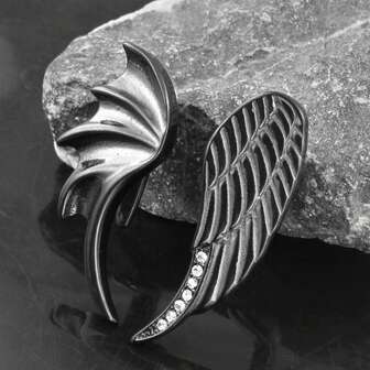 2 piezas Alas de ángel y demonio con diseño fresco Pesas para orejas Pendientes colgantes Expansores Acero quirúrgico 316L Joyería de perforación corporal para mujeres y hombres 4mm(6g)