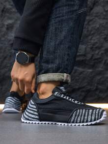 Men's Black Casual Sneakers, New Fashion Sneakers, Comfortable, Lightweight, Versatile, Breathable Mesh Upper, Niche Design - Black - View 4