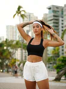 Fitness Shorts With Internal Pocket And Reflective Detail – Performance, Safety And Comfort. - 白色 - 查看 4