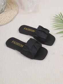 儿童时尚户外拖鞋，夏季方头平底凉鞋，新款绑带凉鞋，极具吸引力的女童沙滩鞋