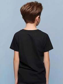 Boys' Christian Faith T-Shirt - Lion of Judah Graphic Tee with Cross & Lion of Judah Design, Heavyweight 220gsm Shirt for Church, Sunday School - Negro - Ver 6
