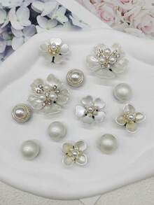 12PCS ABS White Rhinestone Floral Beads Decor Shoe Charms Buckles Accessories Good Quality DIY Adorable Clog Pins Decorations Hole Garden Shoes Ornaments Fit Women Adults Bubble Slides Slippers Beach Bag Sandals Xmas Halloween Birthday Party Gifts (Shoes Not Included) - 12 Styles In Total - View 5