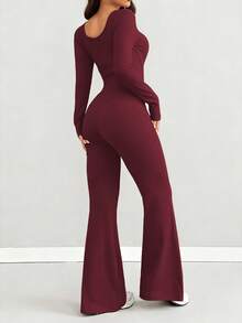Bộ jumpsuit nữ AiTyi PETITE, dáng ôm vừa vặn, màu trơn, cổ chữ U, tối giản, thời trang, gợi cảm, thoải mái, ôm sát, phù hợp cho hoạt động ngoài trời, thể thao, đi làm, đa năng, phong cách Y2K, tốt nghiệp, lễ hội, lễ Phục sinh, Ngày của Mẹ, mùa xuân/hè. Jumpsuit dệt kim tay dài ống loe. - Màu Đỏ Sâu - Xem 2