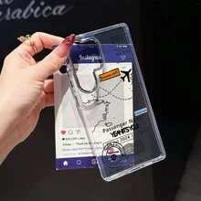 Diseño de tarjeta de embarque de avión, funda transparente con agujeros grandes y galvanizada, apta para iPhone 17, 17 Pro Max, 16 Pro Max, 15, 14 Plus, 13, 12, 11, X, XR, XS Max, así como Galaxy S20, S21, S22, S23, S24, S25 y A02-A73 M F NOTE. También es compatible con VIVO V, Y02-Y93, MOTO G04-G86, EDGE, OPPO A, RENO, Honor X6-X9 90, Redmi  y  PIXEL 7, 8, 9, 10. Esta funda protectora ofrece resistencia a golpes y caídas gracias a su estructura duradera, lo que la convierte en una opción ideal para uso personal o como regalo de Navidad o festivo, adecuada tanto para hombres como para mujeres. - transparente - Ver 3