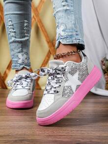 白色和灰色拼接银色亮片女士运动鞋，时尚户外滑板鞋，防污粉色EVA鞋底，系带，圆头，低帮，百搭，适合节日礼物、休闲外出、派对等场合，女士运动鞋 - 銀灰色粉底 - 查看 3