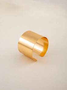 1pc Minimalist Chic Metal Open Cuff Bracelet With Large Smooth Geometric Design, Suitable For Daily Wear, Casual, Party, Gift - 27805-g-eP - View 3