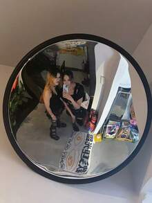 这款时尚超大壁镜直径达 30 厘米（约 12 英寸）。这款神奇的壁挂式玄关镜不仅可以用作镜子，还可以用作自拍镜、汽车盲点镜和道路凸面安全镜，角度可调。它还配备一个带鱼眼镜头的圆形凸面交通镜，适合日常使用。 - 彩色 - 查看 7