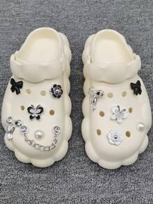 11PCS ABS Plastic Rhinestone Bow Chain Shoe Charms Buckles DIY Adorable Clog Accessories Decorations Ornaments Fit Women Adults Bubble Slides Slippers Hole Garden Shoes Beach Bag Sandals Xmas Halloween Birthday Party Gifts (Shoes Not Included)