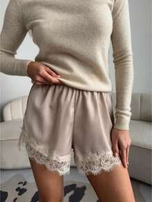 Women Lace Trim Satin Silk Shorts Y2K Patchwork Silky Mini Shorts Elastic Waist Pajama Slip Bottoms Boxer Coquette Micro Mini Shorts Going Out Shorts - 藕色 - 查看 1