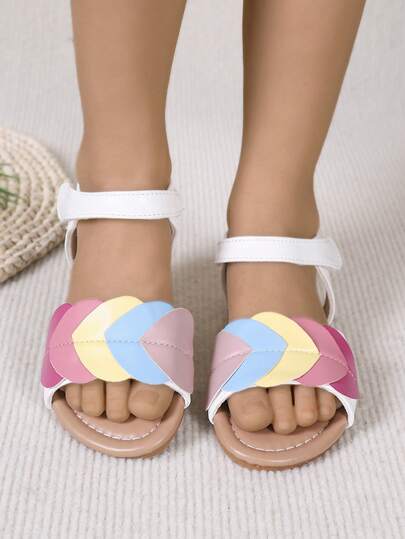 1 Pair Colorblock Heart Design Kids' Flat Sandals, Made With Pastel Macaroon Colors Like Pink, Yellow, Blue, Paired With Black Ankle Strap