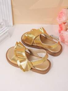 1 Pair 4-12 Years Old Girls' Gold Laser Ruffled Sandals, Synthetic Leather, Closed Toe, Breathable, Hook And Loop Strap, Flat Soft Sole, Dreamy Princess Style, 2026 Summer New, Suitable For Birthday Party, Summer Outing, Daily Wear - Gold - View 2