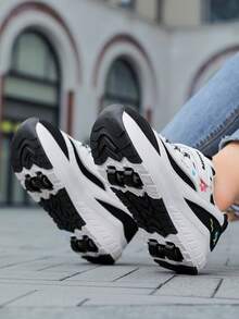 儿童轮滑鞋，四轮轮滑鞋，网面透气，四季皆宜 - 黑色 - 查看 9