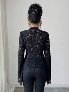 女士黑色蕾丝系带长袖上衣，纯色蕾丝抽绳衬衫，适合晚间约会、度假、日常约会、单身派对、返校派对等场合。 - 黑色 - 查看 6