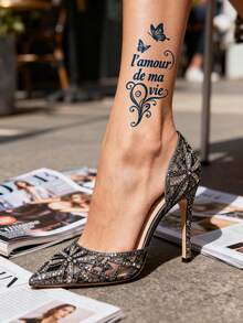 半永久纹身贴纸，图案简洁优美，包含玫瑰花瓣、艺术文字、花卉和蝴蝶，采用天然植物成分，适用于手指、耳朵、肩膀、脖子、锁骨等部位的临时纹身，可用于DIY、日常派对、节日礼物、身体装饰，可持续1-2周，不褪色、不反光、防水，逼真纹身贴纸。 - 藍色 - 查看 3