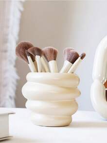 1pc Honey Pot Shaped Resin Makeup Brush Holder, Asymmetric Surface Embossed Design, Multifunctional Desktop Decor, Mini Ceramic Vase & Storage Box, Suitable For Living Room, Bedroom And Office