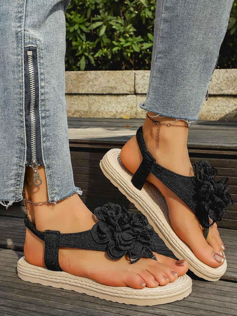 1 Pair Women's New Thick Sole Open Toe Sandals, Fashionable, Comfortable, Versatile Beach Wear - Black - View 1