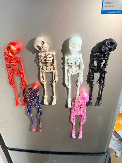 Aimant de réfrigérateur squelette humain imprimé en 3D, décorations d'Halloween avec articulations mobiles, décorations de décompression créatives, convient pour les tableaux blancs de cuisine et de bureau, les armoires de rangement et les lave-vaisselle, décoration de cuisine, décoration de maison, vacances entre amis, tableaux blancs de bureau, armoires de rangement et vaisselle, aimants de réfrigérateur, décoration de cuisine, décoration de maison, cadeaux de fête