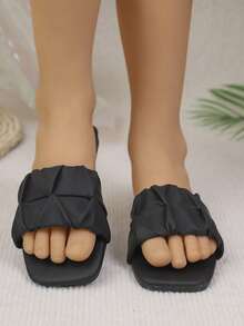 儿童时尚户外拖鞋，夏季方头平底凉鞋，新款绑带凉鞋，极具吸引力的女童沙滩鞋