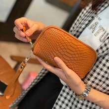 Sac à main/portefeuille long en cuir véritable pour femme, nouveau modèle, élégant bracelet-pochette, étui pour téléphone portable en cuir de vachette à motif crocodile - Jaune Marron - Voir 6