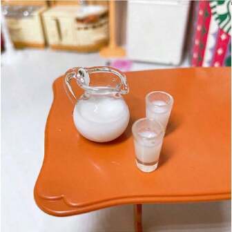 3 Stücke Mini Milch-/Orangensaftkannen, Spielzeug Zubehör & Küchendekoration, zufälliger Stil, toll als Geschenk zu Geburtstag & Abschluss