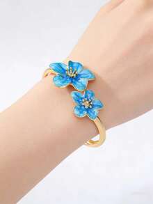 Vintage Chic Alloy Metal Gold Floral Bracelet, Colorful Enamel Flower Bangle, Fashionable Long-Lasting Thick Bracelet, Multicolor Enamel Dopamine Inspired Floral Open Cuff Bracelet, Suitable For Women's Daily Wear, Holidays, Beach, Parties - Flowers - View 2