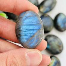 1 Piece/3 Pieces Natural Stretchite Small Carving Blue Glow Stone Polished Crystal Blue Light Reflective Stone Holiday Gift Crafts Collectibles Christmas Gift - Multicolor - View 9