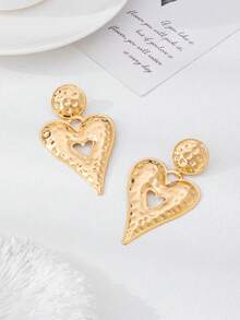Geometric Hollow Heart Shaped Textured Stud Earrings, Versatile Statement Jewelry Gift For Women - Gold - View 5