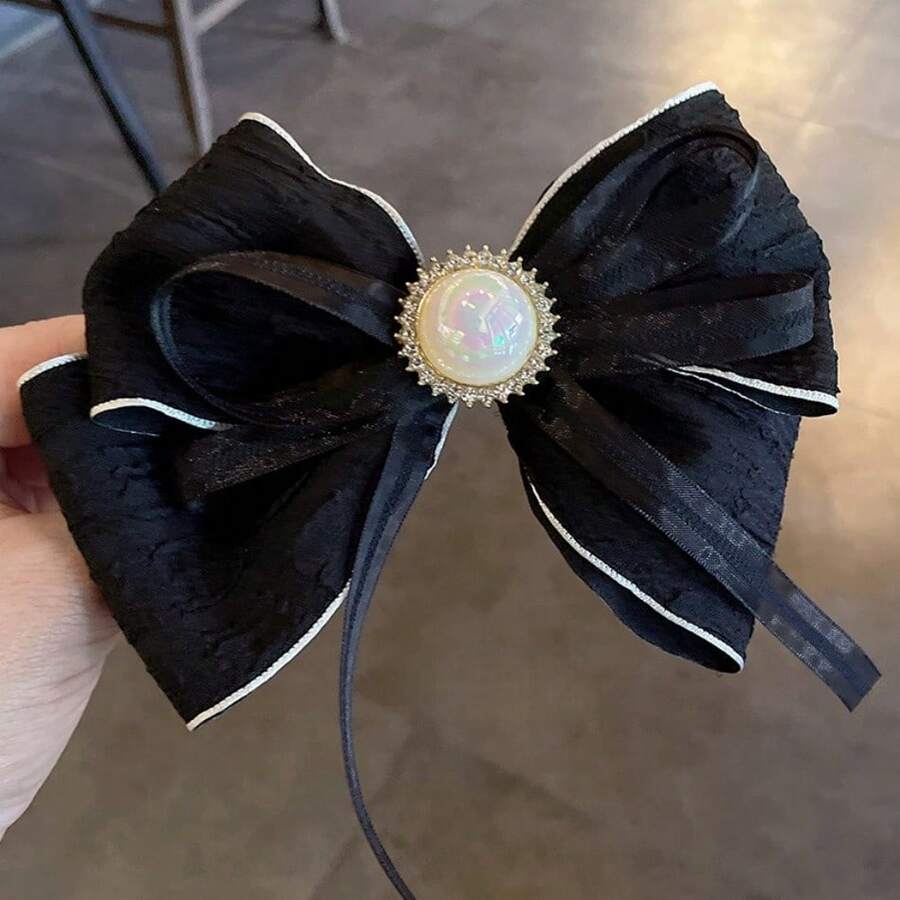 Hair Clips - Black Spring Clip - View 1