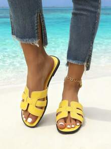 Women's Solid Color Korean Style Slippers, New Fashion Flat Casual Beach Sandals - Yellow - View 12
