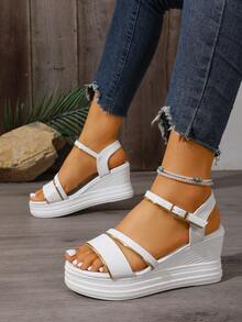 Giày sandal đế xuồng nữ màu trắng mới, chất liệu có họa tiết, kiểu dáng đa năng, điểm nhấn viền vàng sang trọng, đế dày nhẹ, chống trơn trượt, thiết kế tối giản một quai cổ điển, phù hợp cho việc đi lại hàng ngày, dễ dàng phối hợp với nhiều phong cách. - trắng - Xem 2