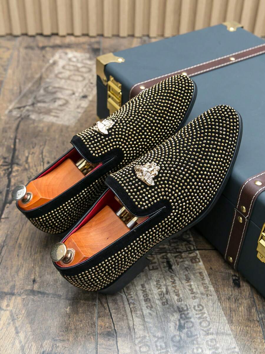 2025 New Loafer For Men Full Diamond Studs, Light Luxury Slip-On Metal Logo, Black Fashionable Banquet Business Casual Leather Shoes - 金色 - 查看 1