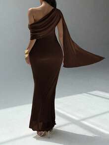 大码女士优雅棕色修身针织连衣裙，不对称领口长款铅笔裙，无袖，适合正式场合、宾客礼服和夏季派对穿着 - 棕色 - 查看 2